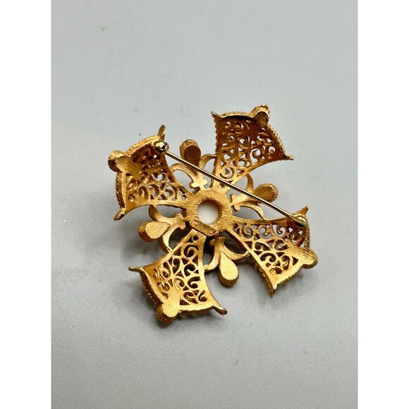 Vtg Signed Trifari Maltese Cross Pin Brooch White Enamel White Stones Filigree - Picture 6 of 8